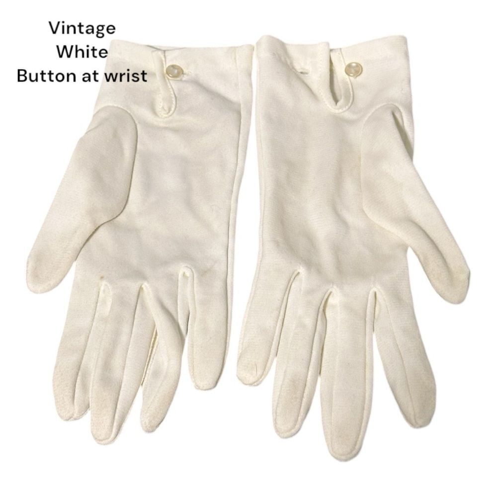 Elegant White Gloves with Button Detail vintage